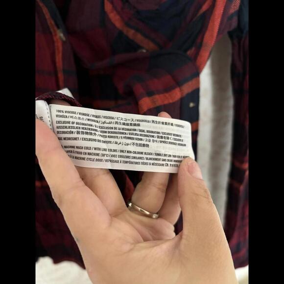 DISCOUNT SHIPPING! EUC Abercrombie & Fitch Women's Plaid Button-Up Shirt - Picture 5 of 5